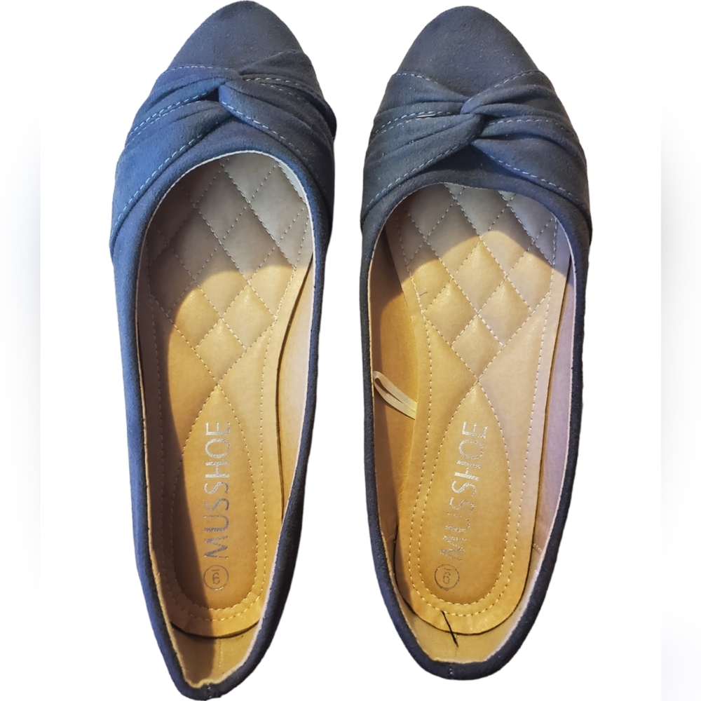 Musshoe Ballet Flat Shoes Womens Gray Suede Twist Not Toe Padded Comfort size 9
